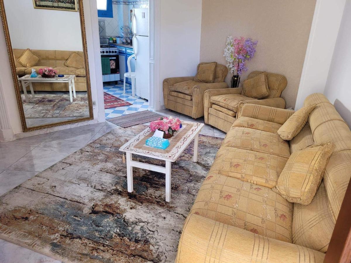Sea View Garden Retreat: Family-friendly Luxury Apartment Alexandria