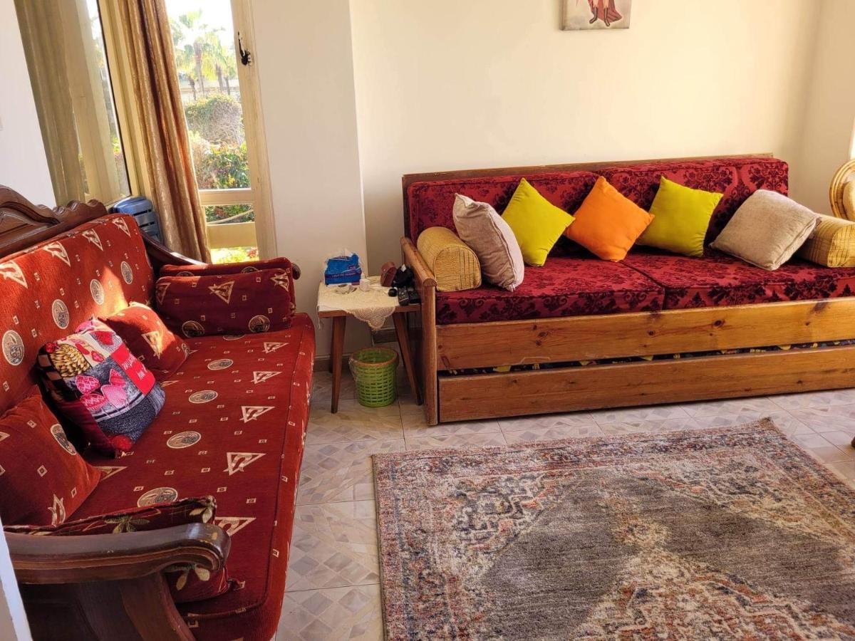 Apartment Sea View Garden Retreat: Family-friendly Luxury
