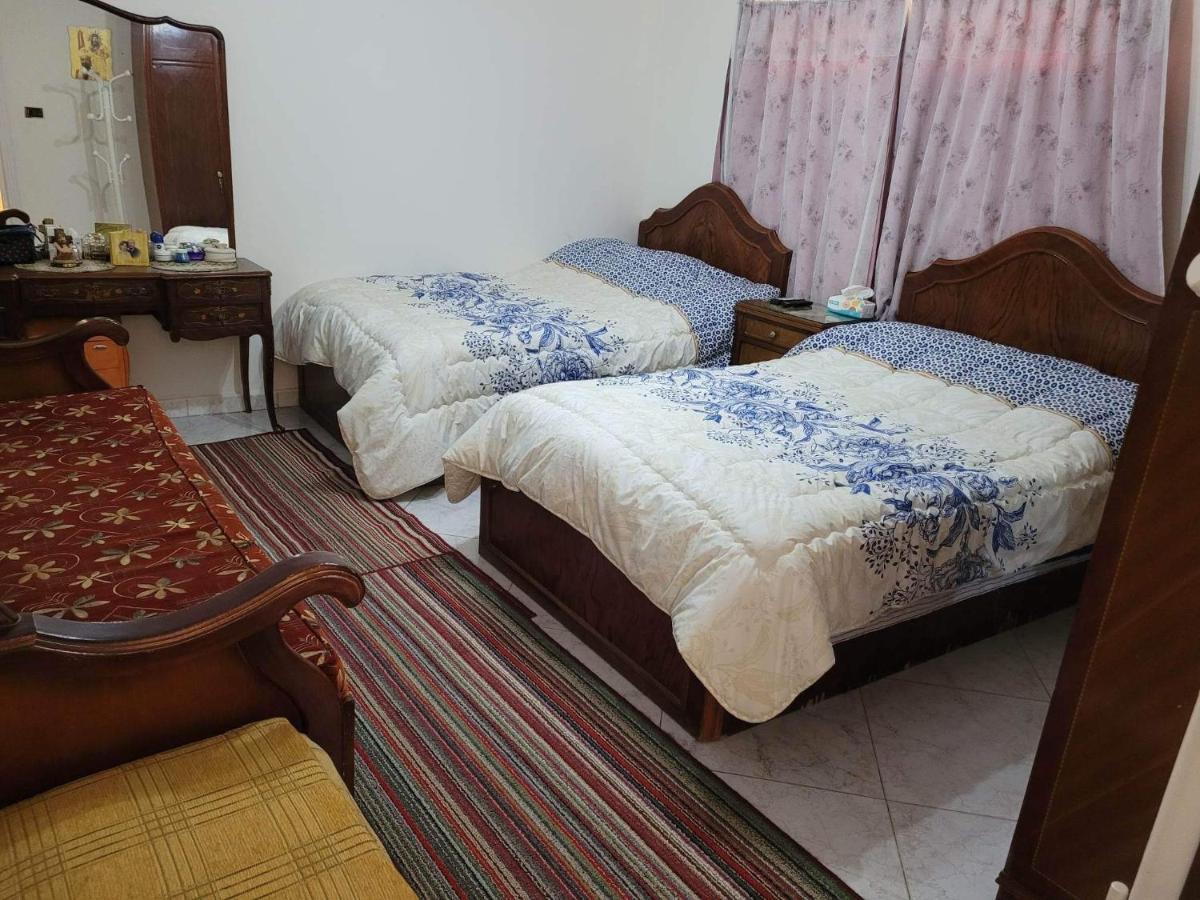 Sea View Garden Retreat: Family-friendly Luxury Alexandria